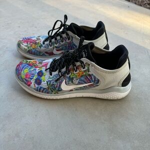 Nike Free RN 2018 Floral Rare